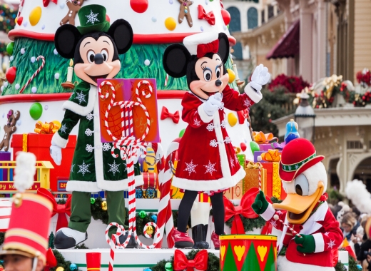 Disneyland in California - Holiday Parade Disneyland in California - Holiday Parade